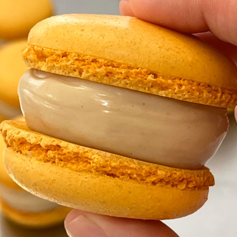Macarons farcits de crema de caramel